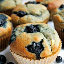 gluten-free banana blueberry muffins | mamaknowsglutenfree.com