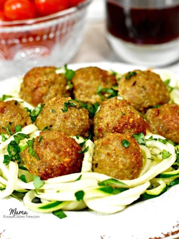 Paleo Pesto Turkey Meatballs with zucchini noodles