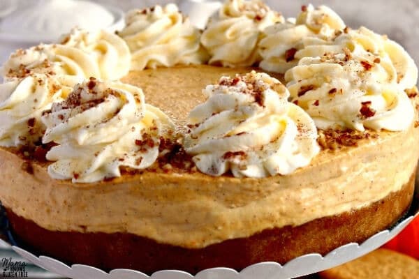 gluten-free no-bake-pumpkin cheesecake with whipped cream