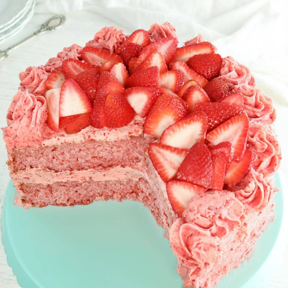 Almond Flour Cake With Strawberry and Raw Jam - LemonsforLulu.com