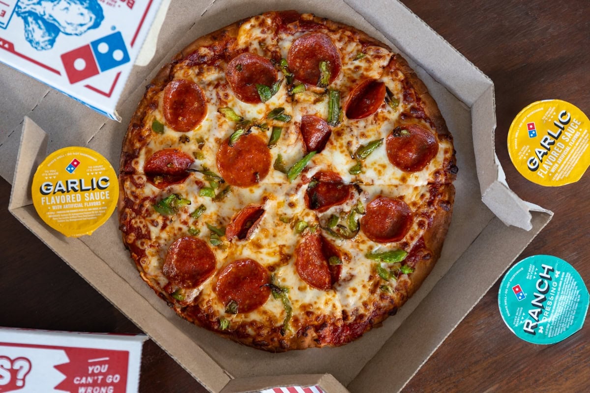 pizza with gluten free pizza crust from domino's